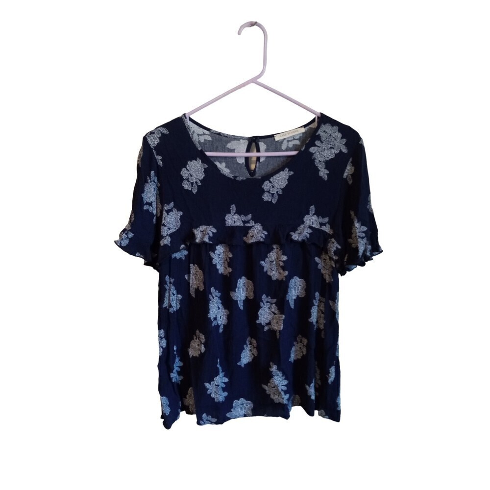 Lake Flower Blue and‎ white ruffle sleeve blouse